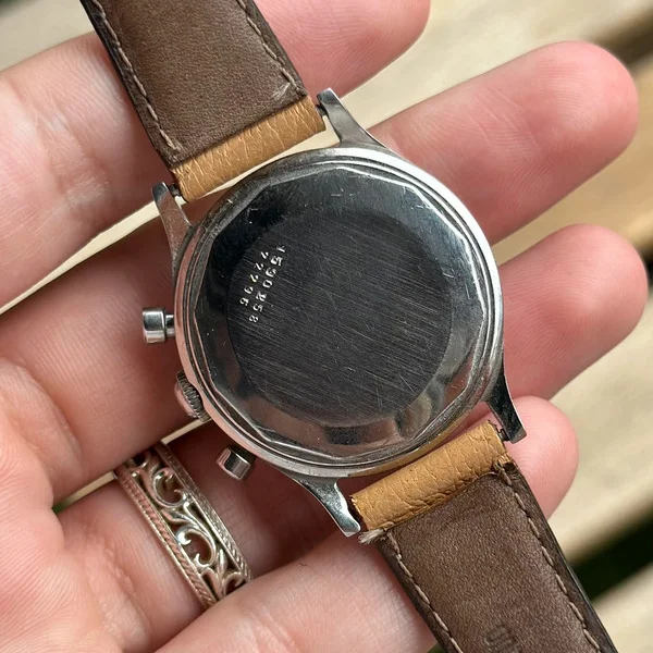 UNIVERSAL GENÈVE 22296 - OmniWatch & Co